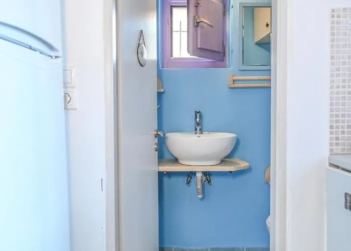 Kivotos Mani Nyaraló