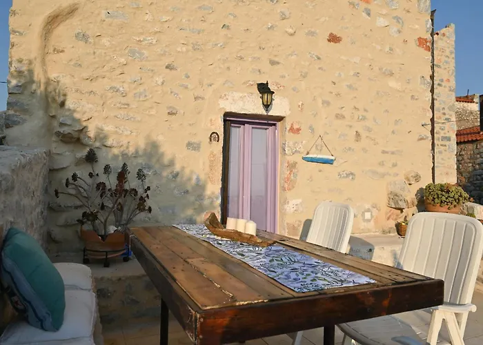 Kivotos Mani * Pírgos Dhiroú