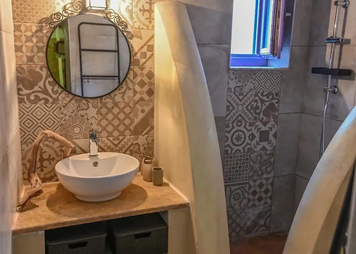 Kivotos Mani Nyaraló Pírgos Dhiroú