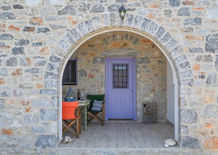 Kivotos Mani Pírgos Dhiroú